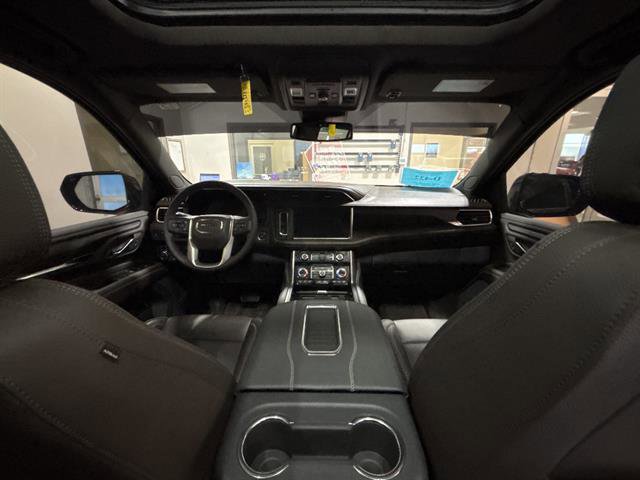 Used 2023 GMC Yukon Denali w/ Max Trailering Package AWD/4WD image 24