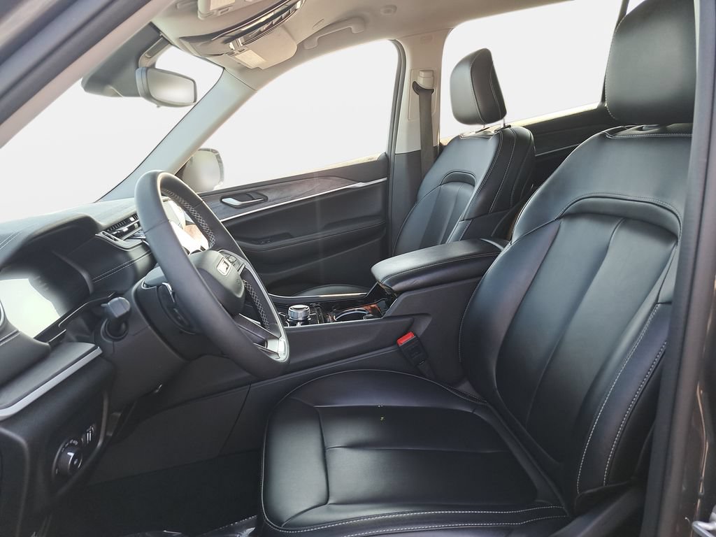 Certified 2023 Jeep Grand Cherokee L Limited AWD/4WD image 17