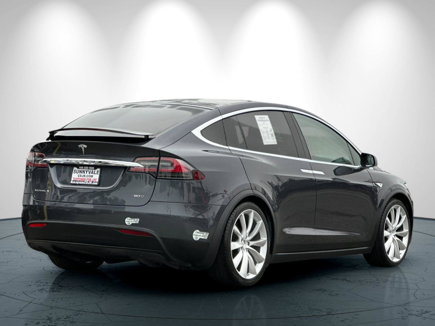 Used 2016 Tesla Model X 90D AWD/4WD image 4