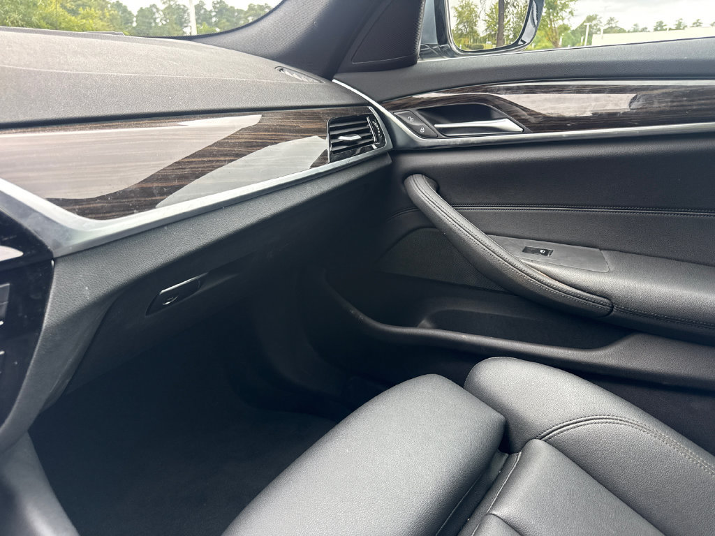 Used 2018 BMW 530e RWD image 17