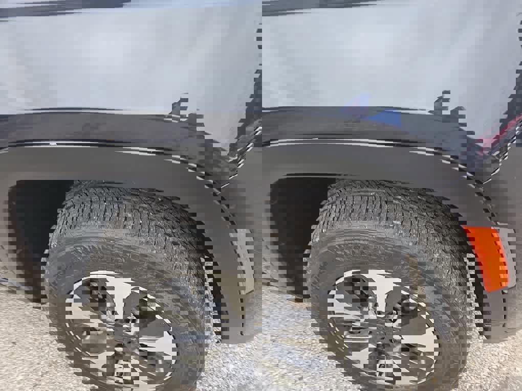 Used 2024 Jeep Grand Cherokee Limited 4xe image 4