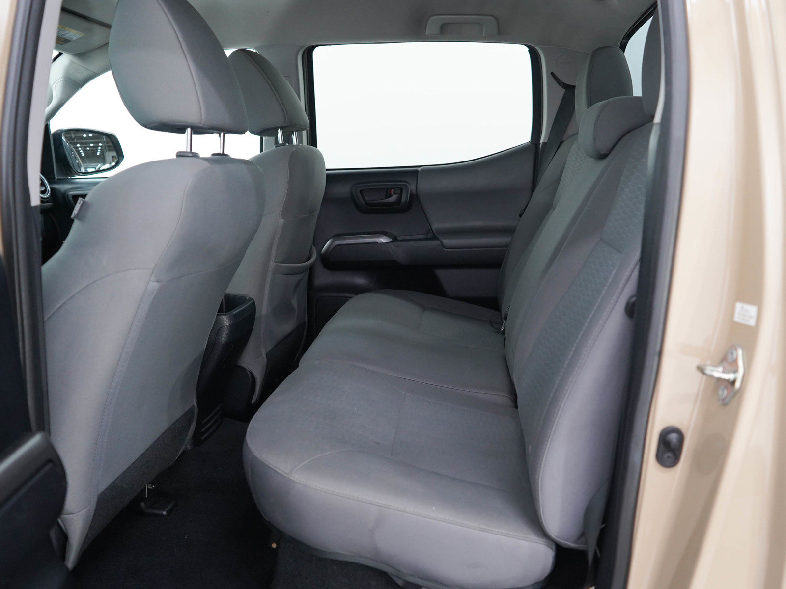 Used 2019 Toyota Tacoma SR5 RWD image 18