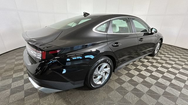 Certified 2026 Hyundai Sonata SE FWD image 2