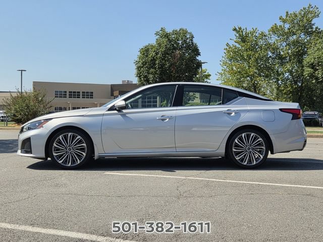 Used 2024 Nissan Altima 2.5 SL FWD image 2