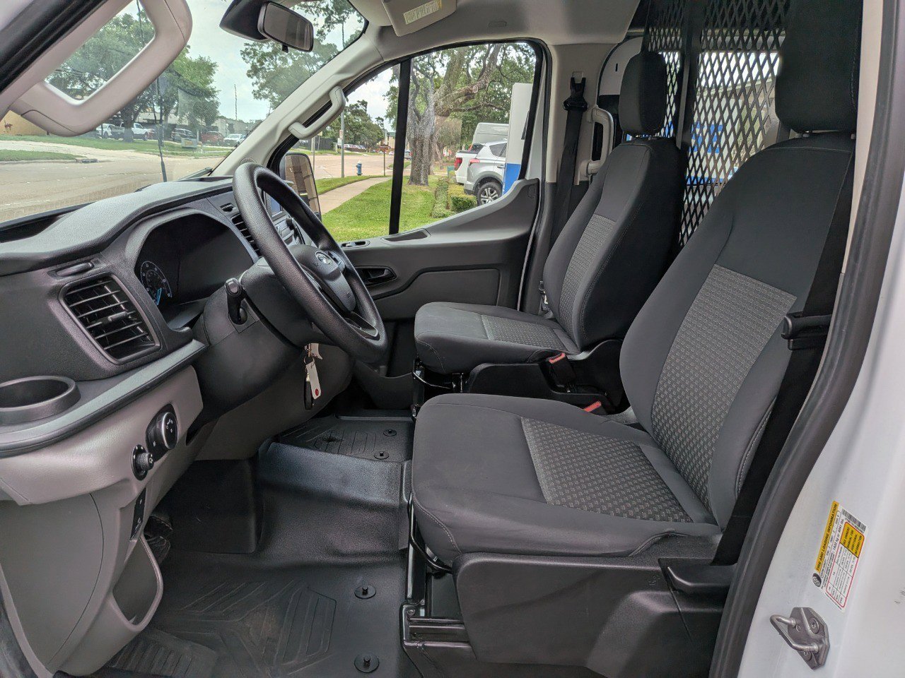 Used 2024 Ford Transit 250 Low Roof w/ Exterior Upgrade Package RWD image 9