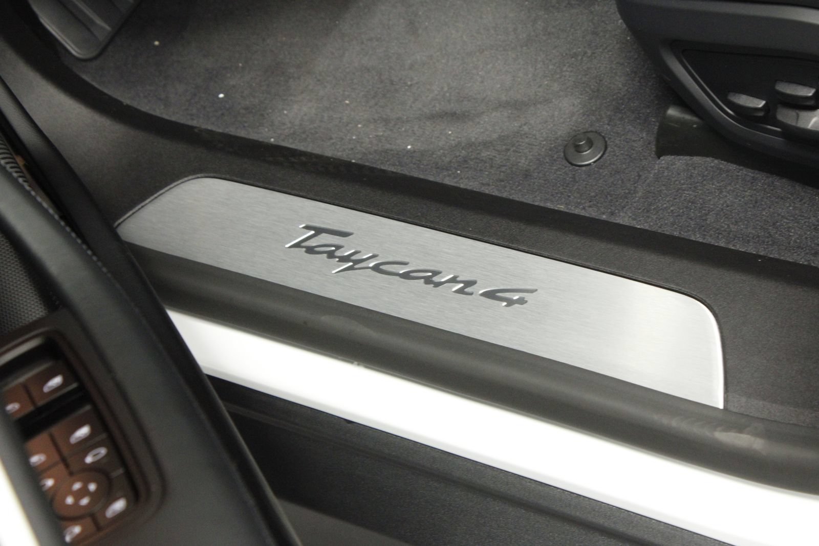 New 2026 Porsche Taycan AWD/4WD image 37