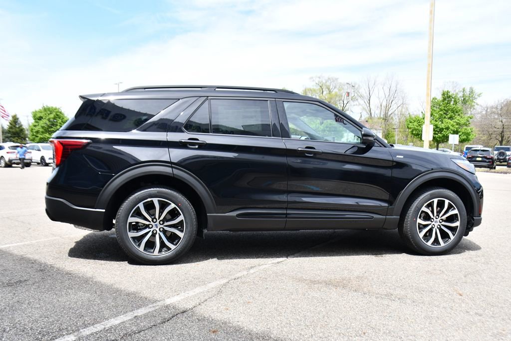 New 2026 Ford Explorer ST-Line AWD/4WD image 7