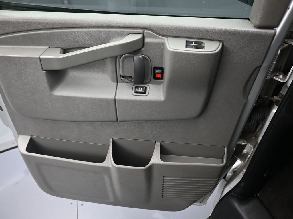 Used 2019 Chevrolet Express 3500 LS image 16