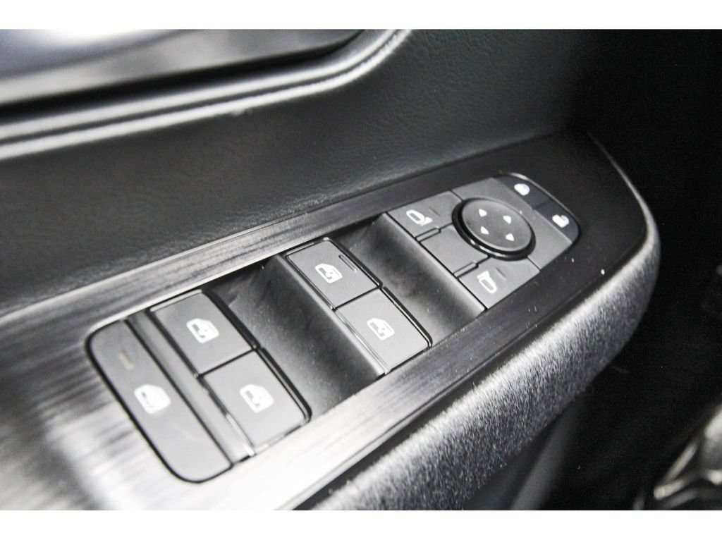 Used 2026 Nissan Kicks SV FWD image 19