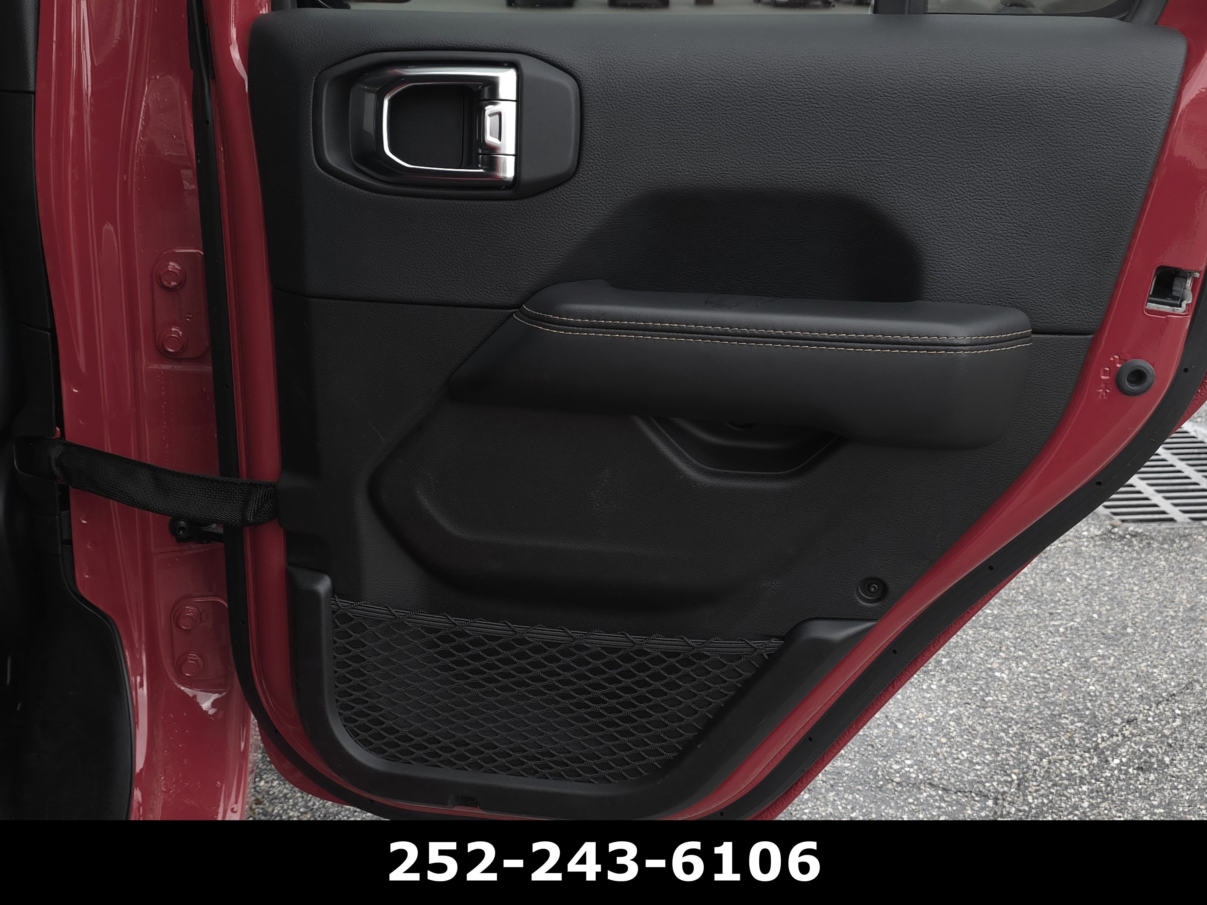 Used 2025 Jeep Wrangler Sahara w/ Safety Group image 41