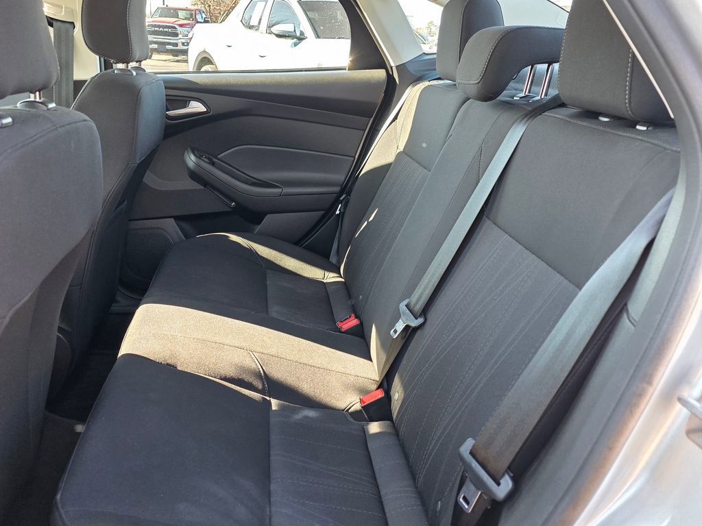 Used 2018 Ford Focus SE image 26