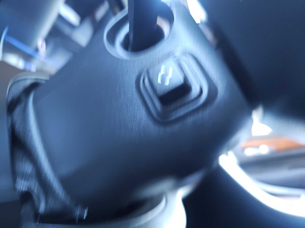 Used 2017 Cadillac Escalade ESV Luxury image 42