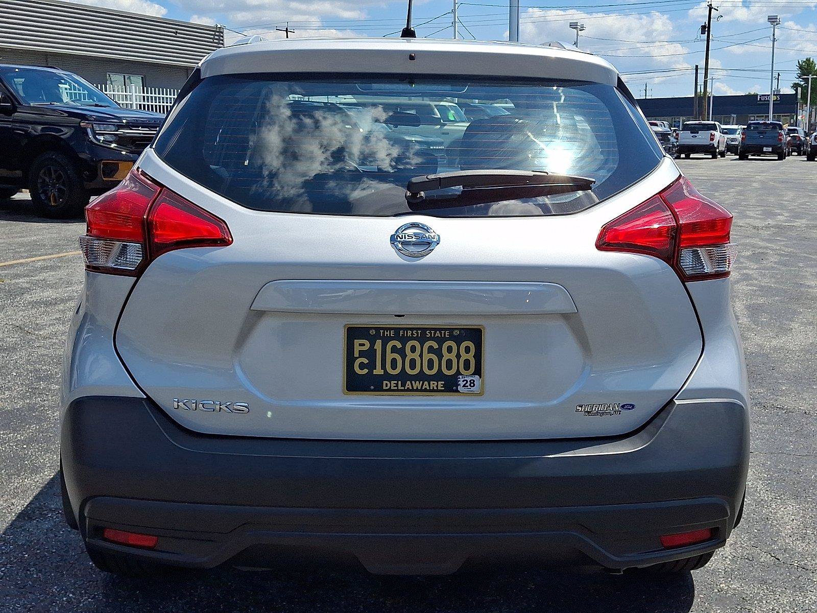 Used 2019 Nissan Kicks S FWD image 6