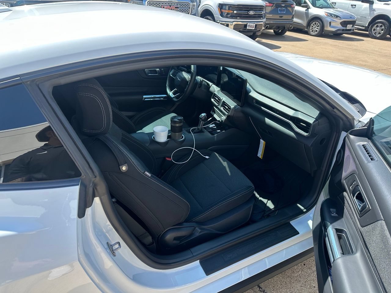 Used 2025 Ford Mustang Coupe RWD image 7