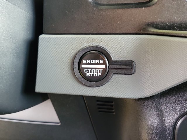 Used 2023 Ford Bronco Black Diamond AWD/4WD image 22