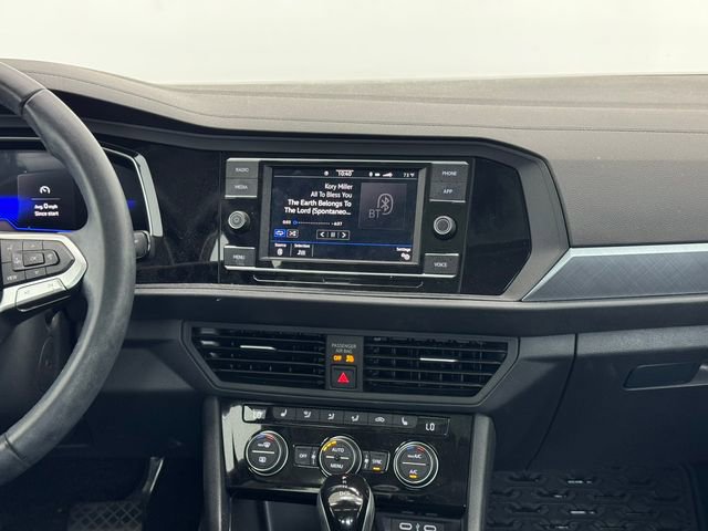 Used 2024 Volkswagen Jetta SE image 4