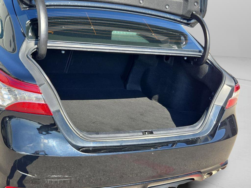 Used 2019 Toyota Camry XSE image 25