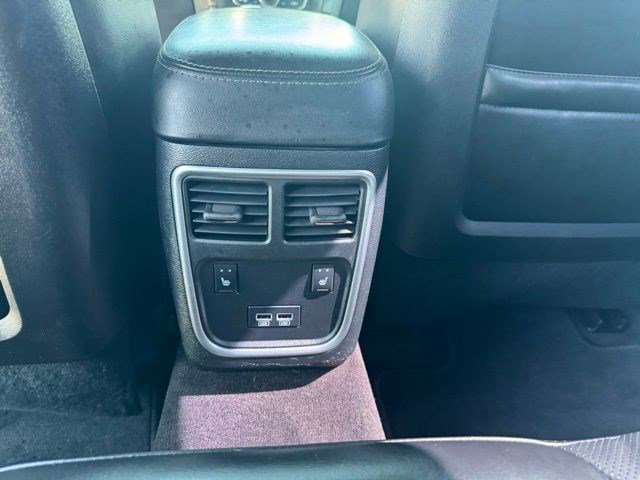 Used 2018 Dodge Charger GT image 27