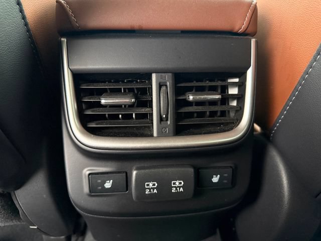 Used 2022 Subaru Outback Touring AWD/4WD image 8