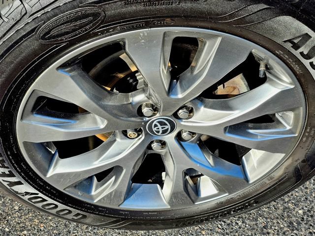 Used 2024 Toyota Grand Highlander AWD image 6