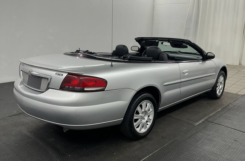 Used 2005 Chrysler Sebring GTC FWD image 32