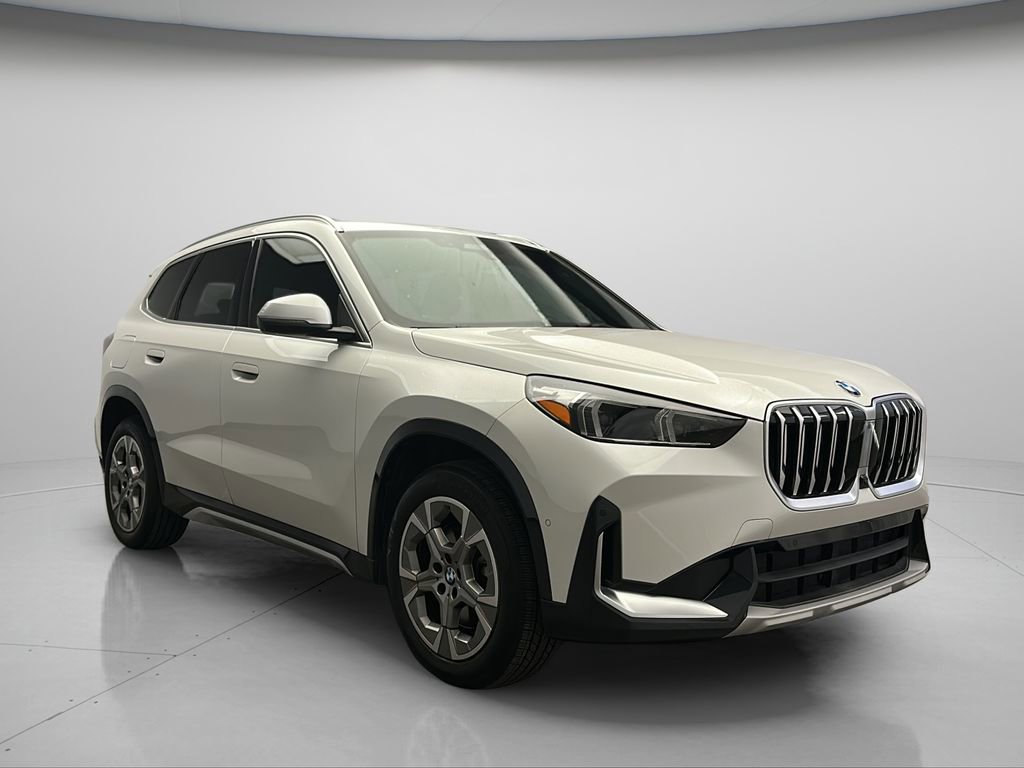 Used 2023 BMW X1 xDrive28i w/ Premium Package image 1