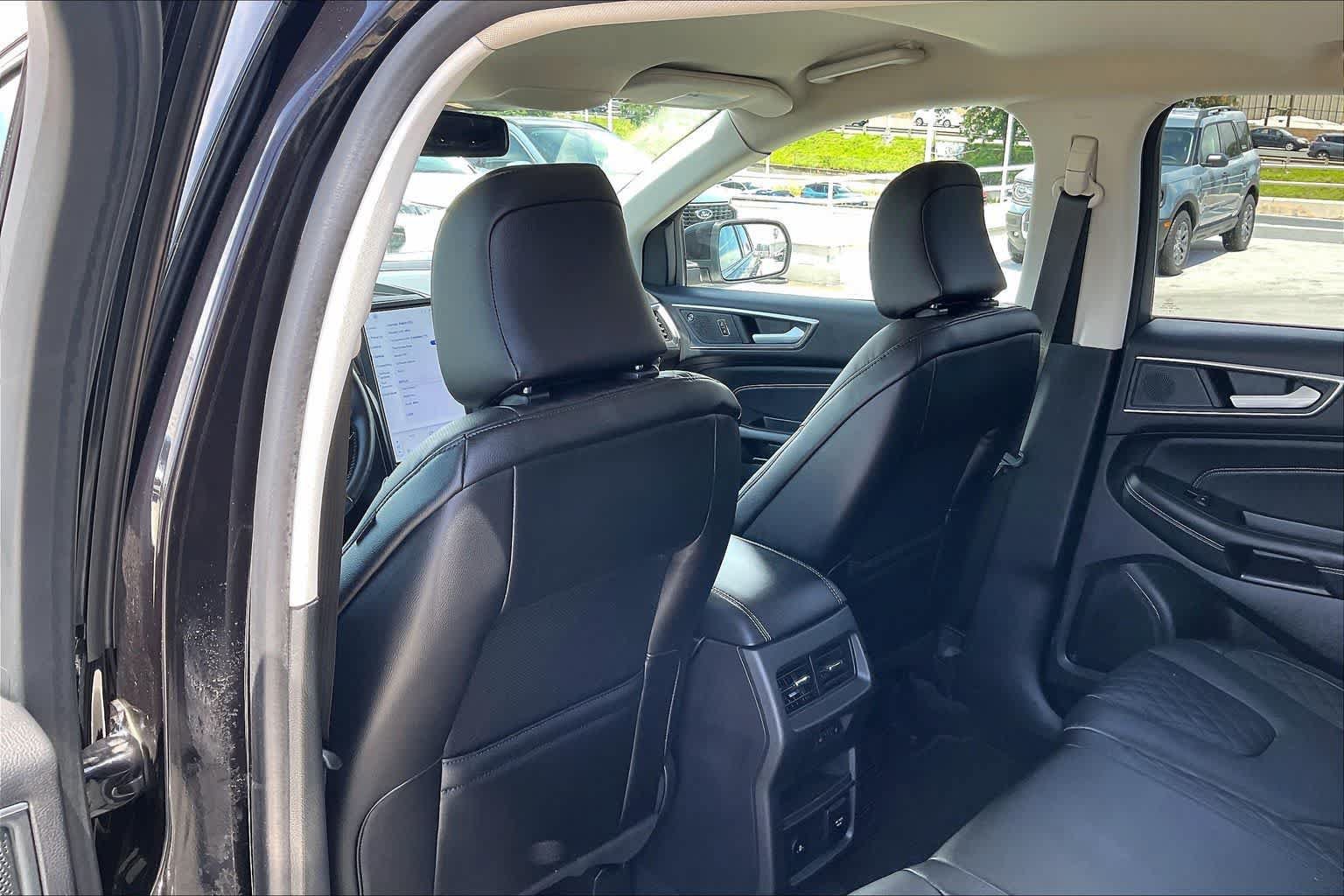 Used 2024 Ford Edge Titanium w/ Equipment Group 301A AWD/4WD image 12