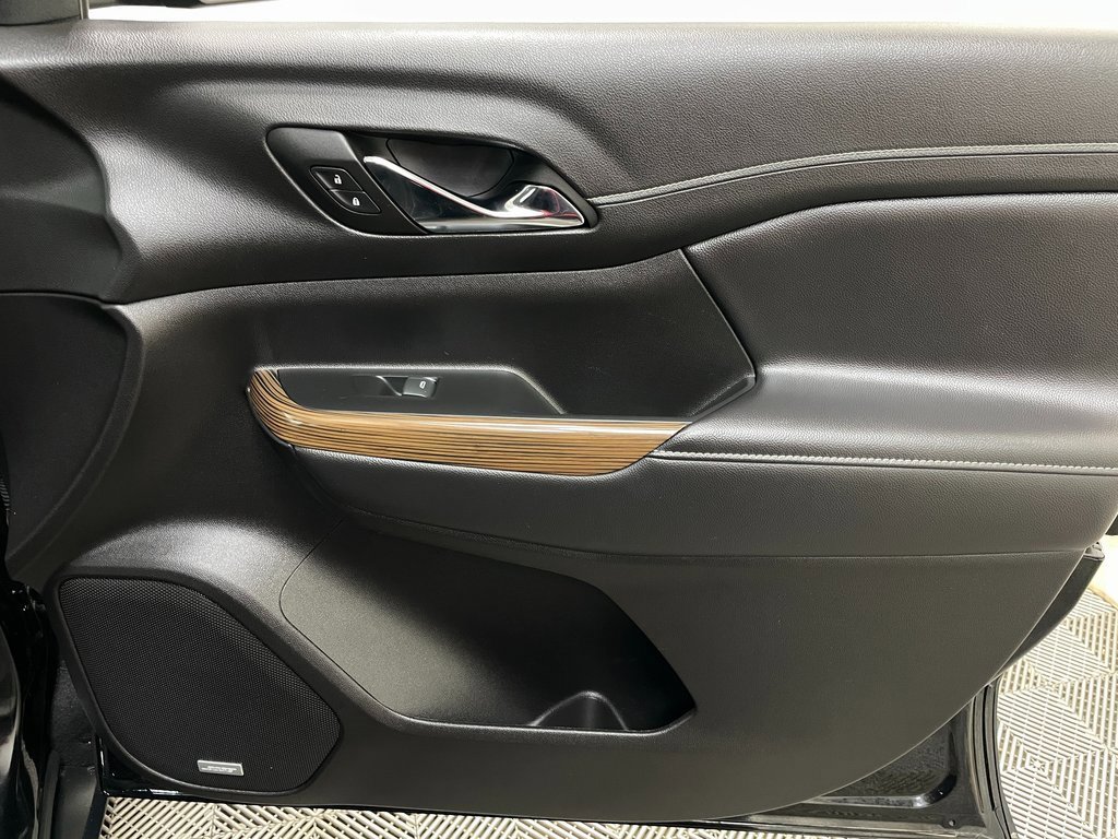 Certified 2023 GMC Acadia SLE w/ Driver Convenience Package image 41