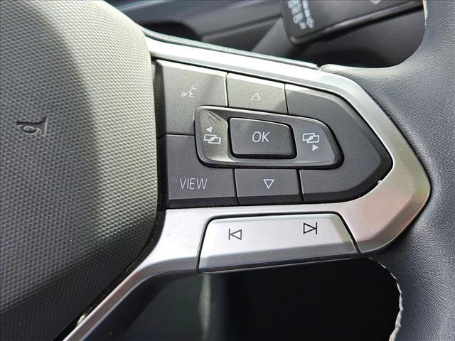 Used 2023 Volkswagen Tiguan SE w/ Panoramic Sunroof Package FWD image 13