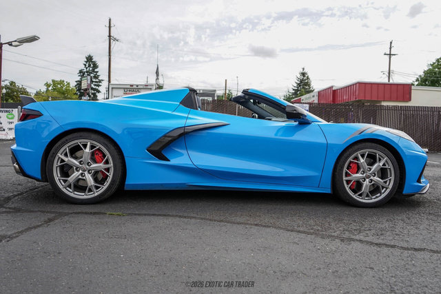 Used 2021 Chevrolet Corvette Stingray Premium Conv w/ Z51 Performance Package RWD image 9