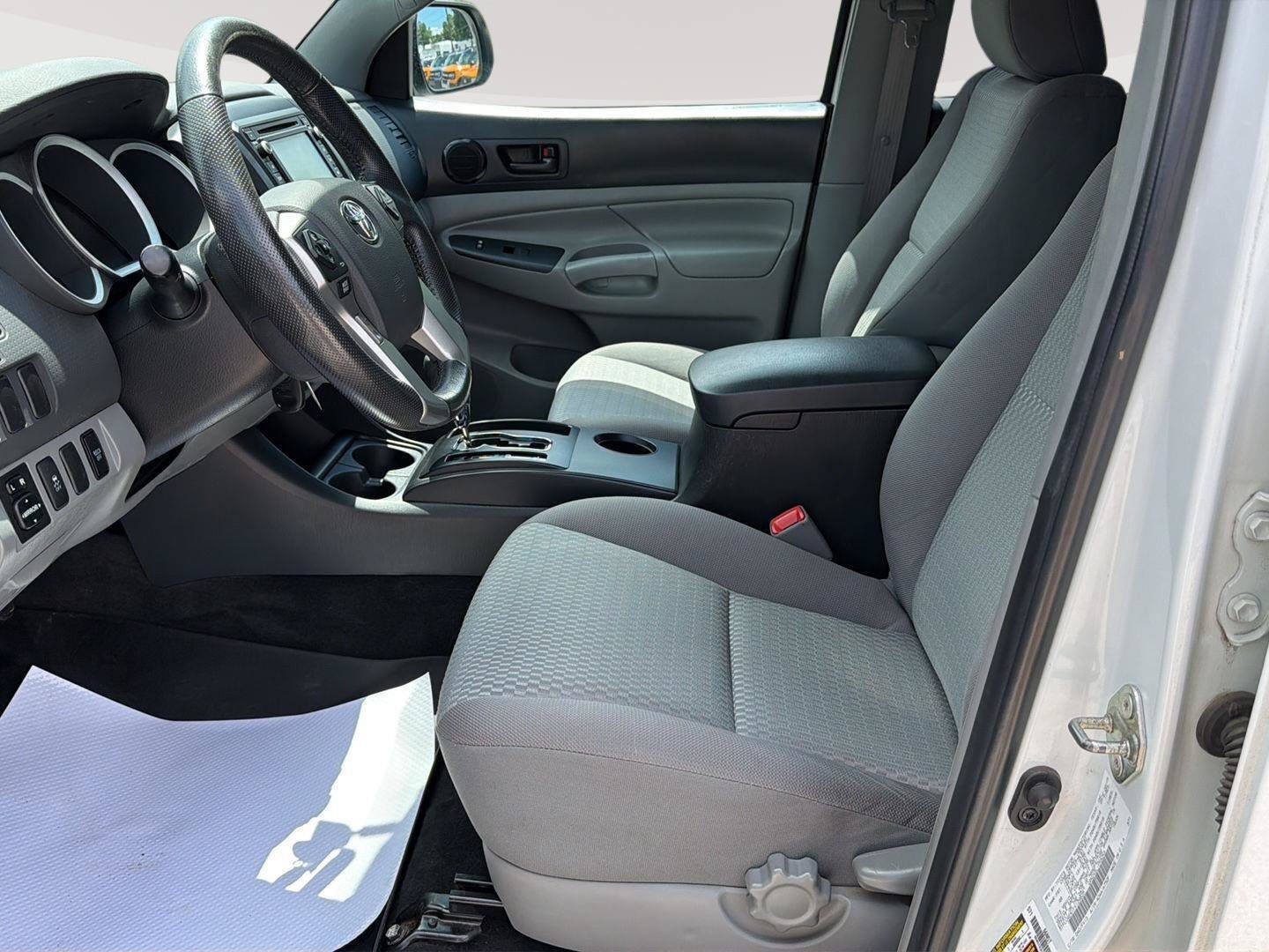 Used 2015 Toyota Tacoma 4x4 Double Cab w/ Convenience Package image 23