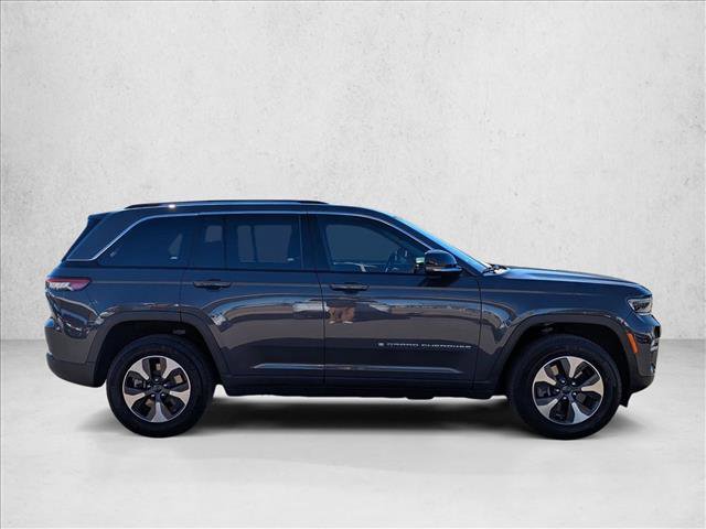 Used 2023 Jeep Grand Cherokee 4WD 4xe image 4