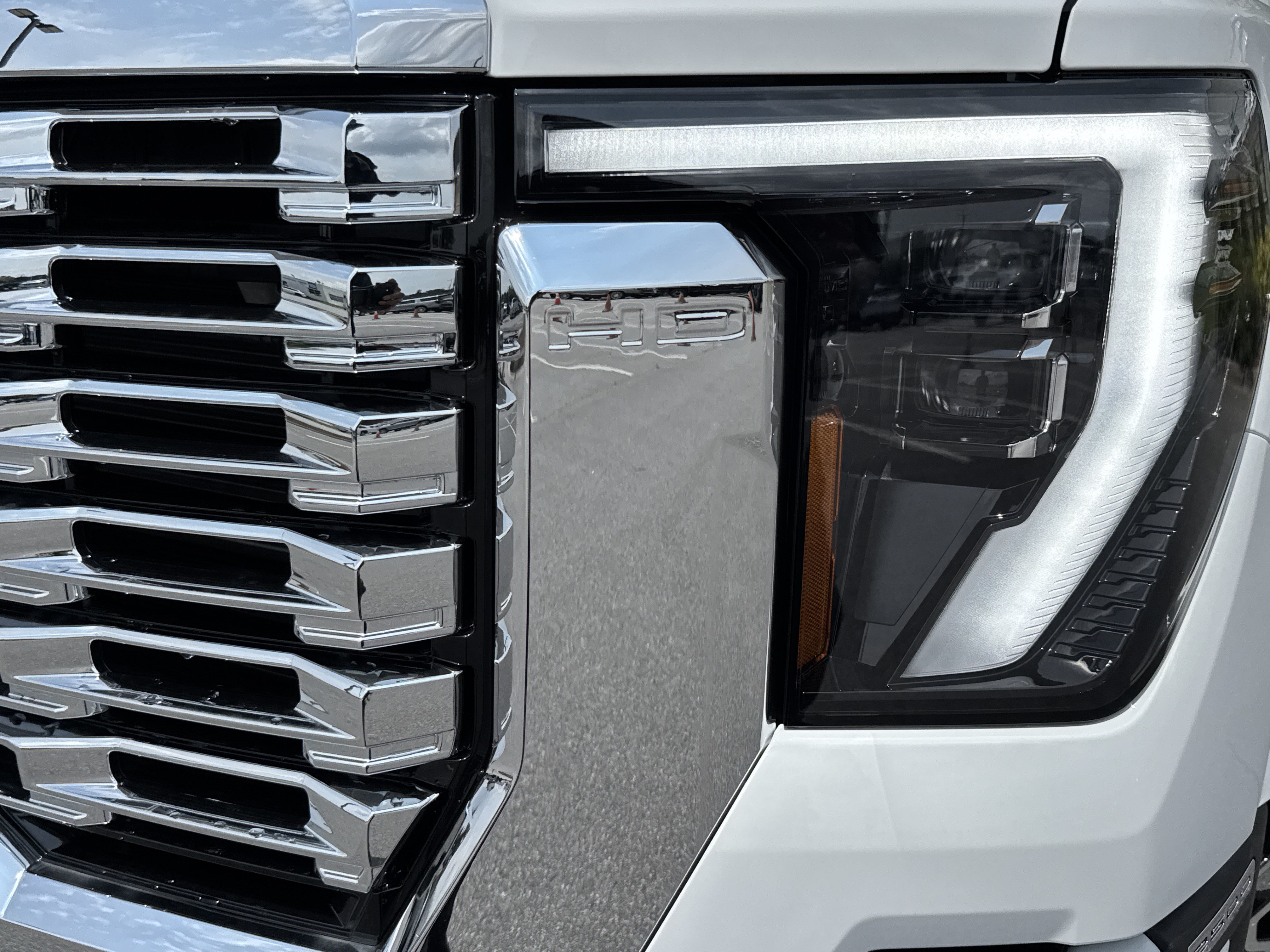 New 2026 GMC Sierra 2500 Denali w/ Denali Reserve Package AWD/4WD image 6