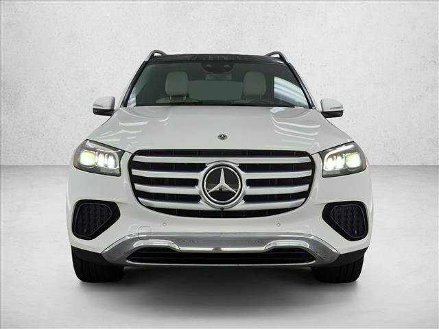 Used 2025 Mercedes-Benz GLS 450 4MATIC image 2