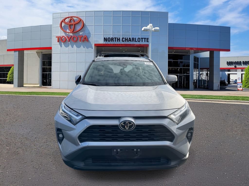 Used 2023 Toyota RAV4 XLE Premium image 5