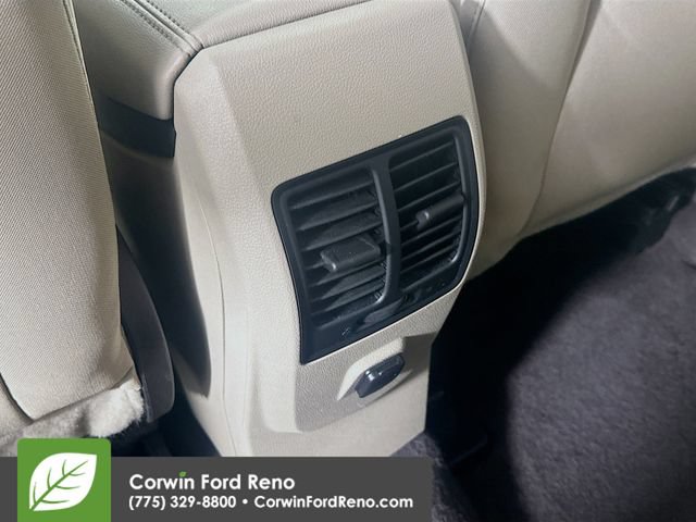 Used 2018 Ford Escape SE w/ Ford Safe & Smart Package AWD/4WD image 24