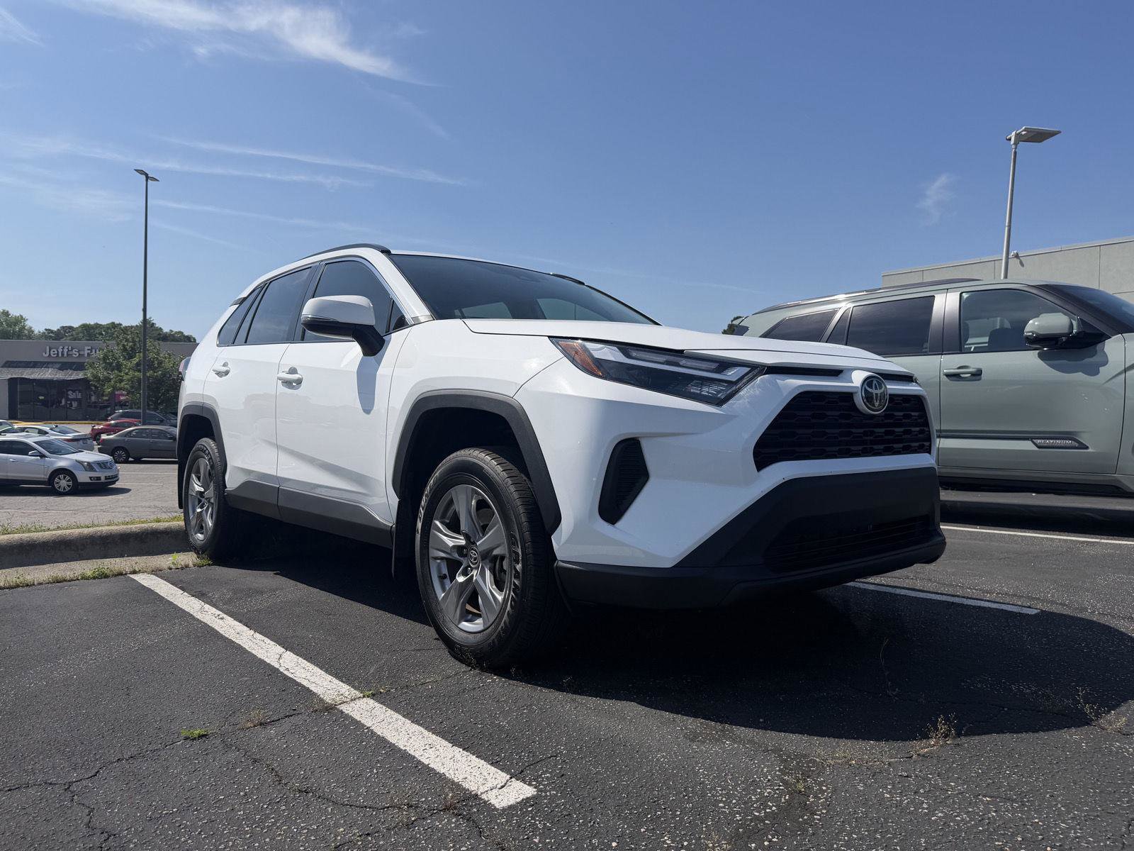 Used 2024 Toyota RAV4 XLE w/ Convenience Package image 15