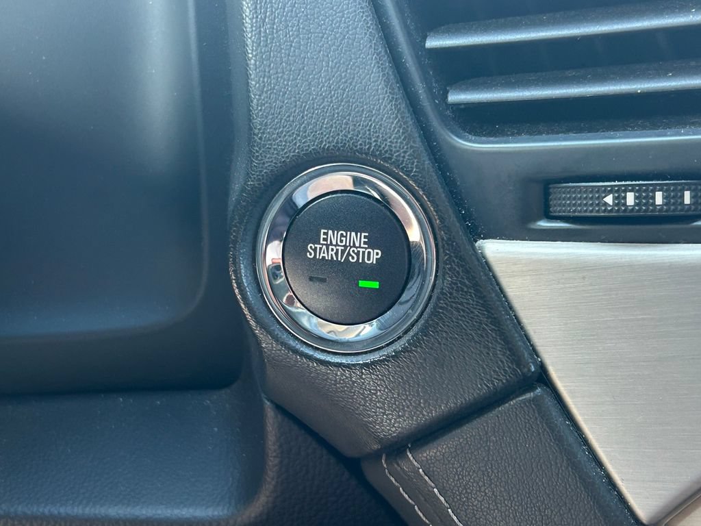 Used 2017 GMC Yukon Denali RWD image 37