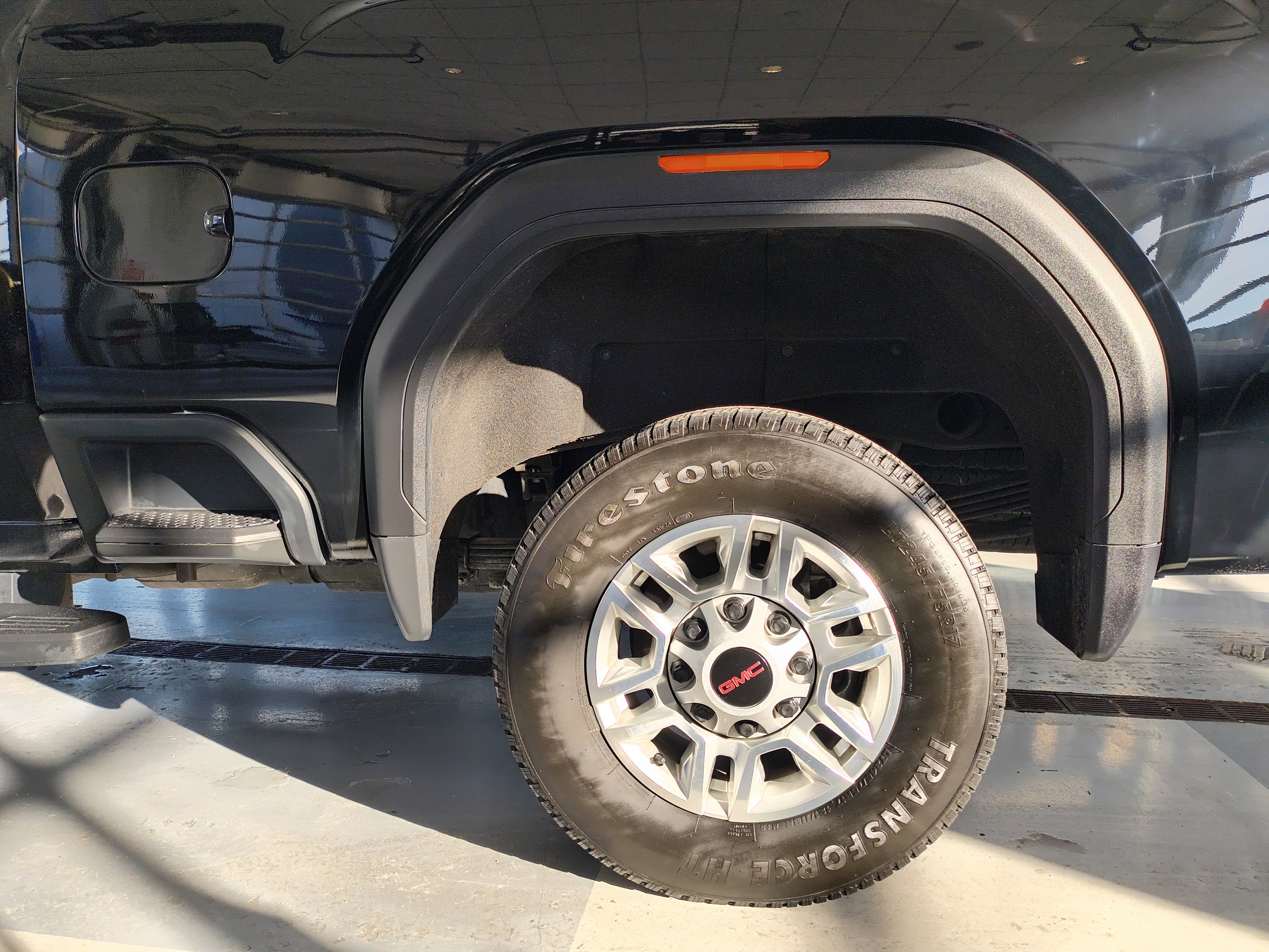 Used 2024 GMC Sierra 2500 SLE w/ SLE Convenience Package image 24