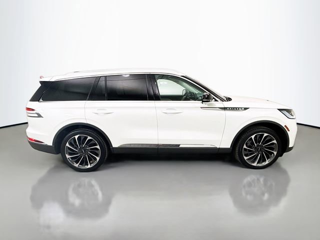 Used 2025 Lincoln Aviator Reserve w/ Equipment Group 201A AWD/4WD image 8