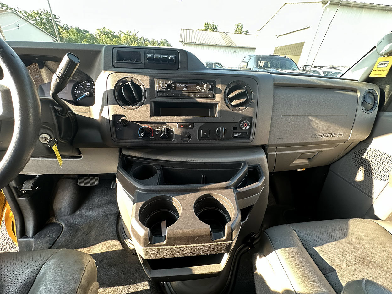Used 2022 Ford E-350 and Econoline 350 Super Duty RWD image 29
