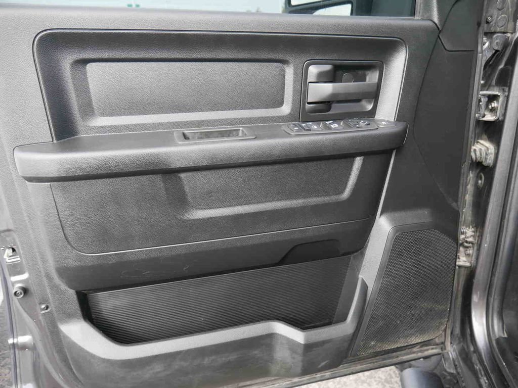 Certified 2024 RAM 2500 Tradesman w/ Chrome Appearance Group image 32