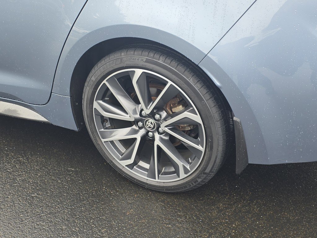 Certified 2020 Toyota Corolla SE w/ Carpet Mat Package (TMS) image 10