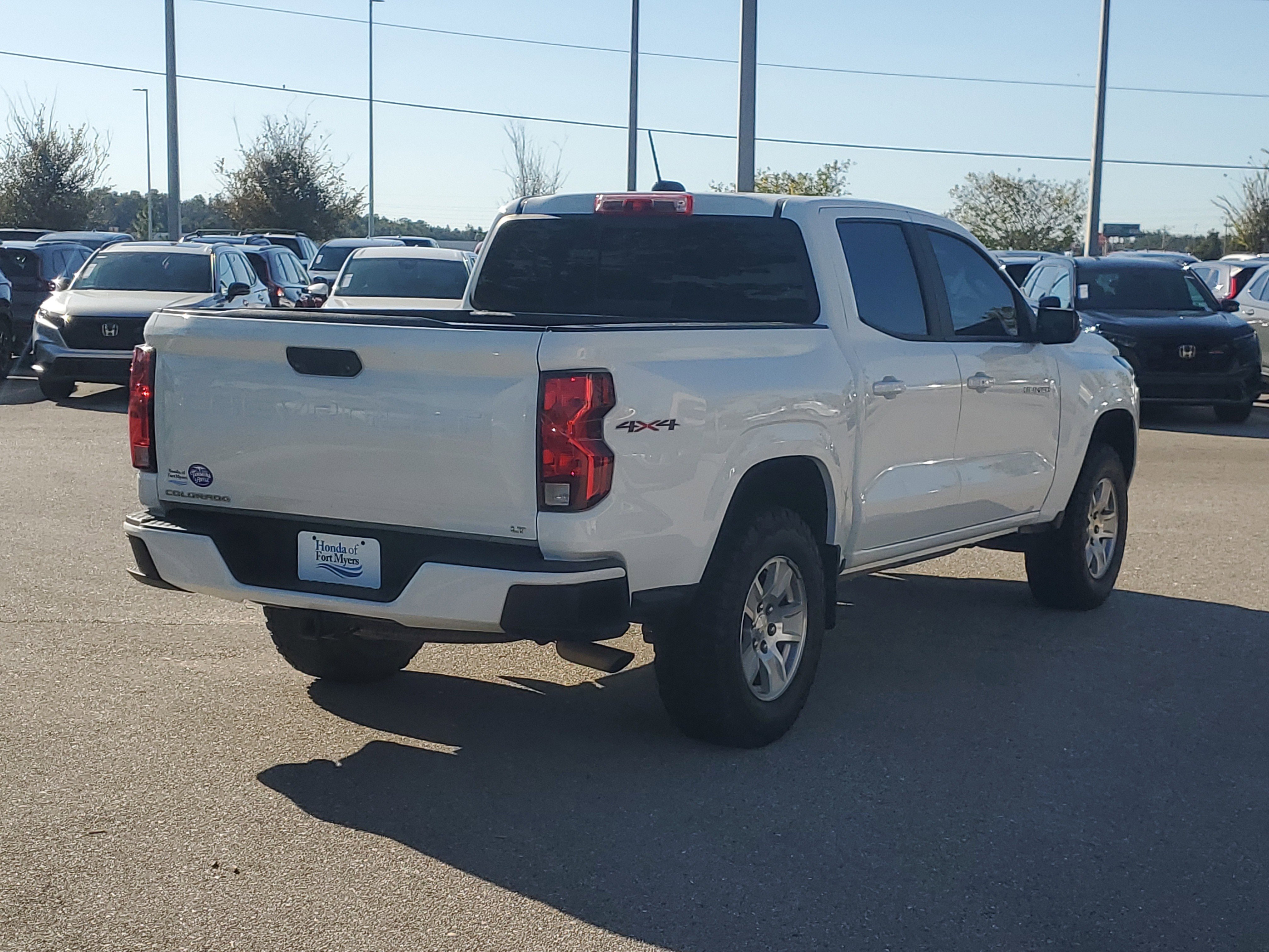 Used 2023 Chevrolet Colorado LT w/ LT Convenience Package II image 4