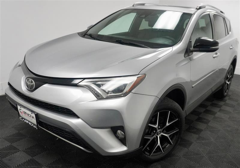 Used 2017 Toyota RAV4 SE image 2