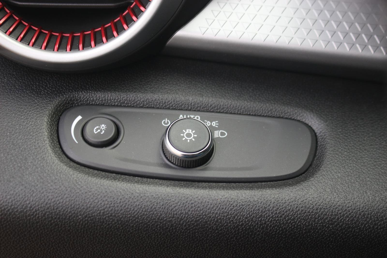 Used 2024 Chevrolet Trax RS w/ Driver Confidence Package image 28