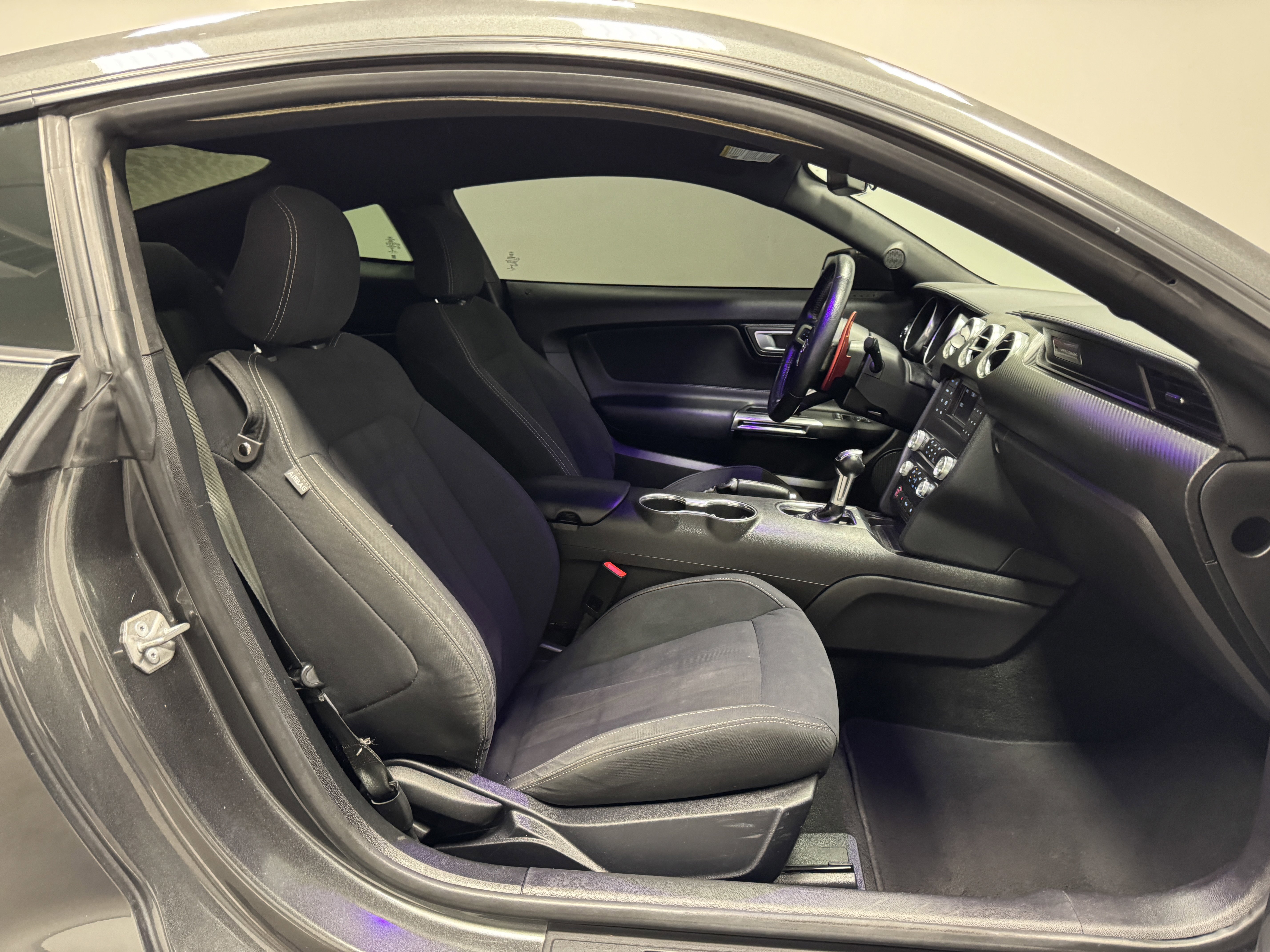 Used 2019 Ford Mustang Coupe image 15