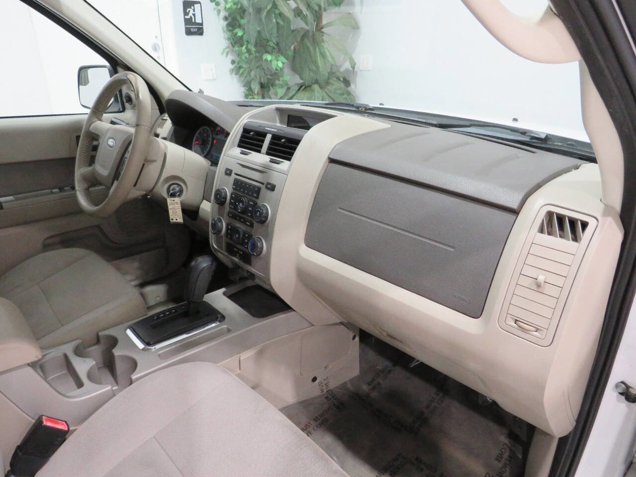Used 2012 Ford Escape XLT image 8