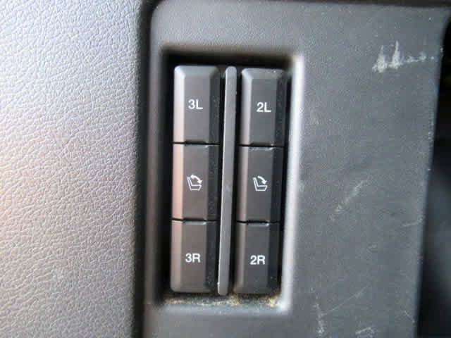 Used 2024 Ford Expedition Limited image 30