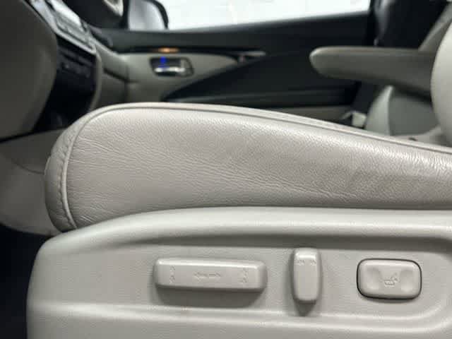 Used 2018 Honda Pilot Touring image 27